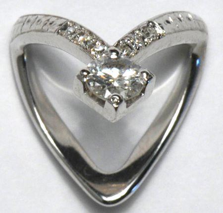 18K White Gold Diamond V Ring, ca. 1940