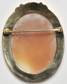 10K Yellow Gold Scene Depicting Cameo Pin