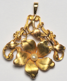 14K Yellow Gold Art Nouveau Flower Pendant, ca. 1910