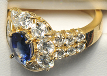 18K Yellow Gold Diamond and Sapphire Ring
