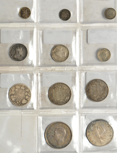 Canada - Fourteen silver type coins.