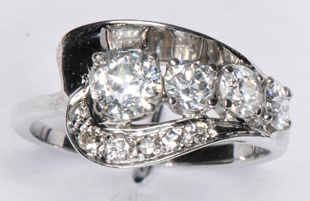 18K White Gold Diamond Ring