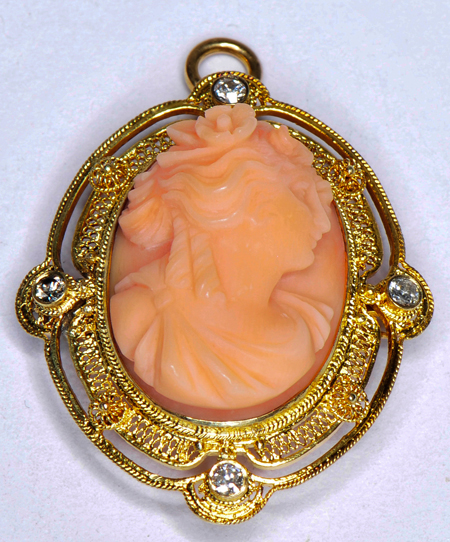 14K Yellow Gold Coral Cameo Pin/Pendant