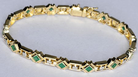 14K Yellow Gold Diamond and Emerald Bracelet
