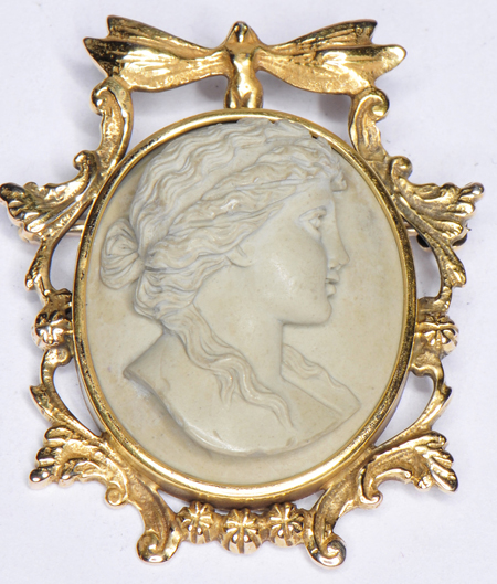 14K Yellow Gold Lava Cameo Pin