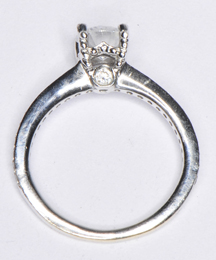 	18K White Gold Diamond Ring
