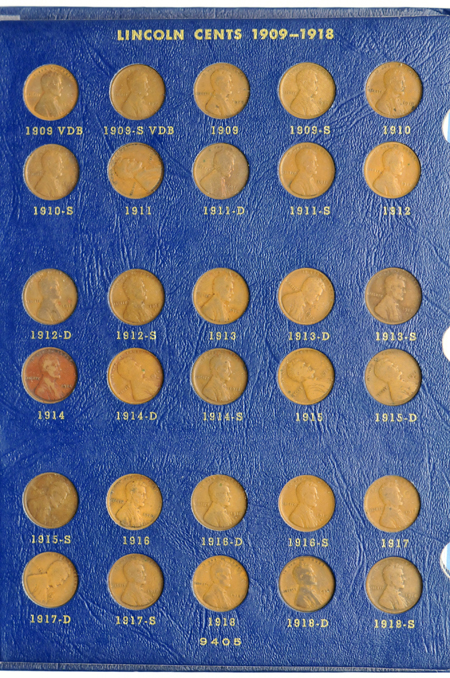 Collection of Lincoln cents 1909 through 1940, complete minus 1922 Plain, in a Whitman 9405 album.