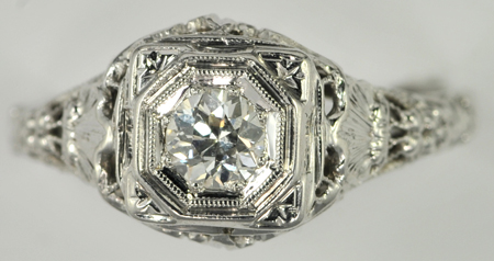 18K White Gold Vintage Ring