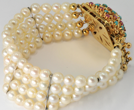 Quadruple Strand Pearl Bracelet