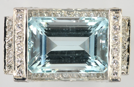 18K Diamond and Aquamarine Ring