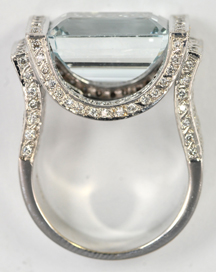 18K Diamond and Aquamarine Ring